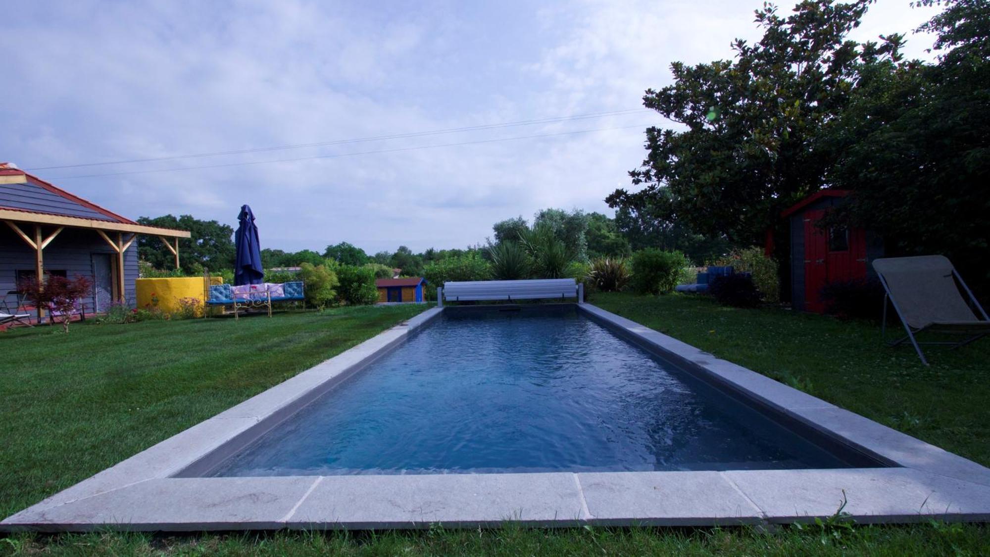 Les Jardins D'Ispahan Prignac-et-Marcamps Exteriör bild